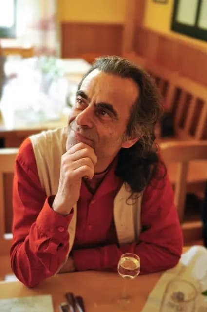 Viyana'nın moda ikonu Herbert Rieger hayatını kaybetti