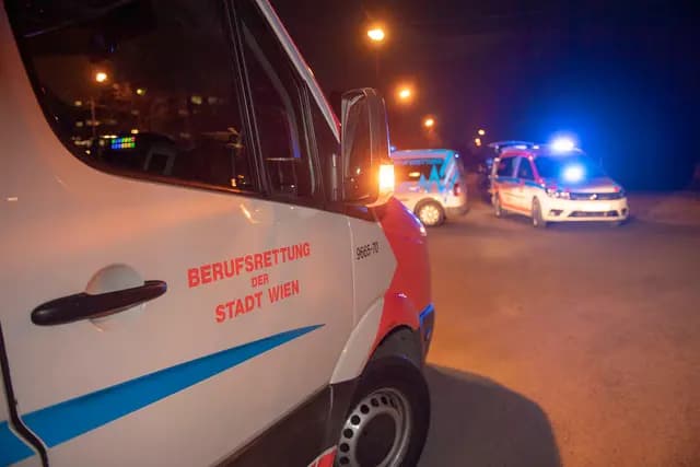 Viyana'da ehliyetsiz 18 yaşındaki sürücü duvara çarptı: 3 yaralı